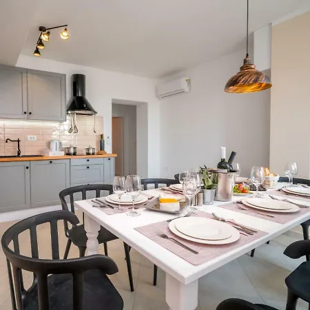 Amberg By Interhome Kastav